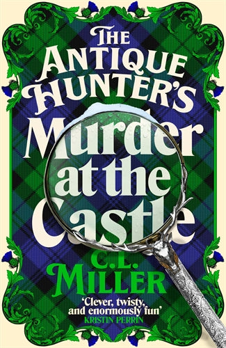 Book cover of 'The Antique Hunter's Murder at the Castle' with a magnifying glass and plaid design.